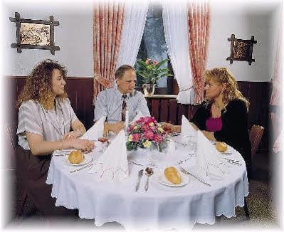 Hosser'S Hotel Restaurant Idar-Oberstein Esterno foto